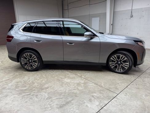 Used 2025 BMW X3 xDrive30i w/ Premium Package image 6