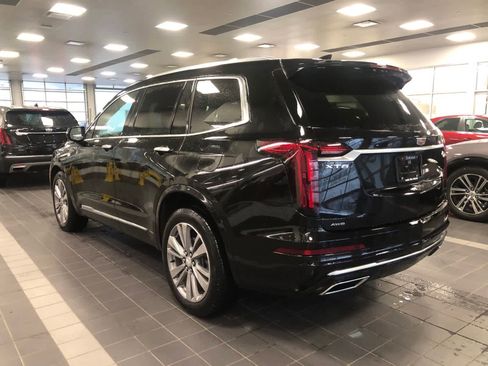 Used 2025 Cadillac XT6 Premium Luxury AWD/4WD image 5