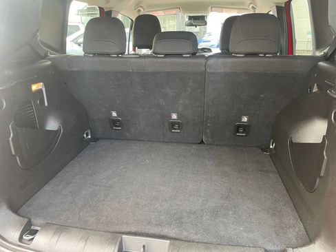 Used 2021 Jeep Renegade Sport image 42