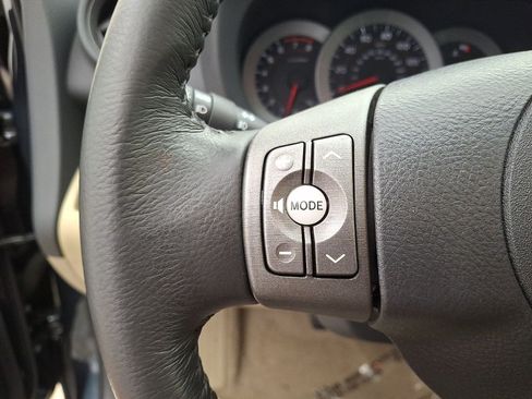 Used 2011 Toyota RAV4 Limited w/ Limited Extra Value Pkg AWD/4WD image 20