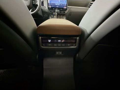 Certified 2025 Lexus GX 550 image 26