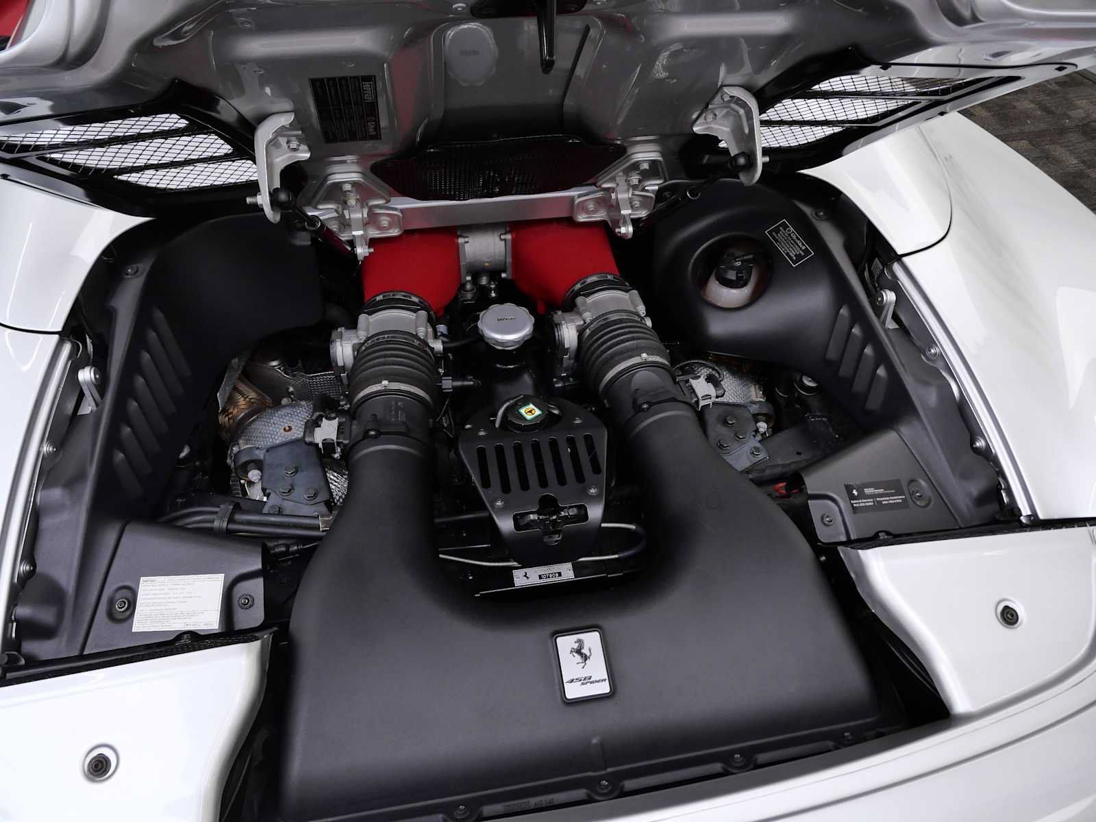 Certified 2013 Ferrari 458 Spider RWD image 32