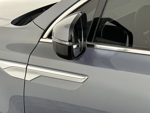 Certified 2025 Kia Sorento S w/ Panoramic Sunroof Package FWD image 6