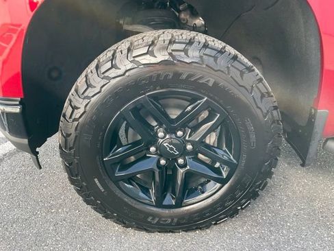 Used 2021 Chevrolet Silverado 1500 LT Trail Boss w/ Convenience Package II AWD/4WD image 18