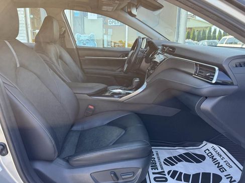 Used 2018 Toyota Camry XSE w/ Driver Assist Package image 10