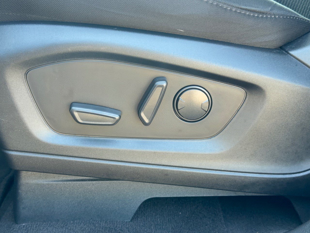 Certified 2023 Ford Explorer XLT RWD image 16