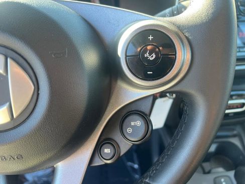 Used 2018 smart fortwo electric drive image 17