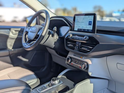 Used 2023 Ford Escape Active image 41