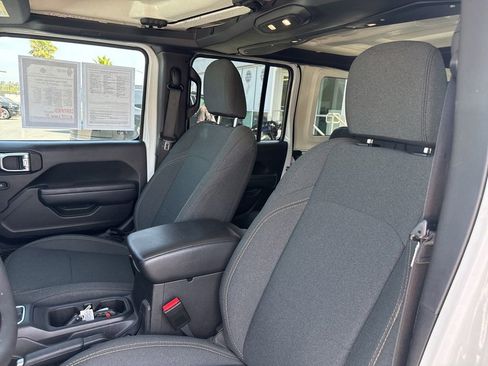 Used 2024 Jeep Wrangler Unlimited Sport AWD/4WD image 16