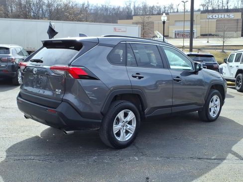 Used 2021 Toyota RAV4 XLE image 4