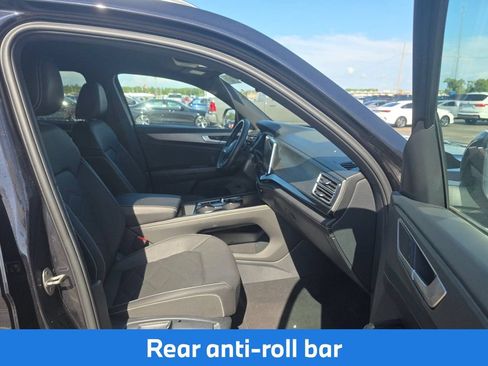 Used 2025 Volkswagen Atlas Cross Sport SE FWD image 12