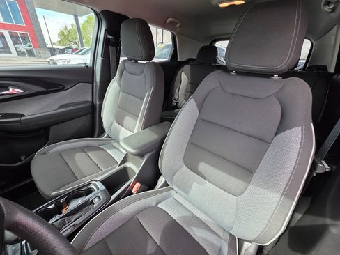 Used 2023 Chevrolet TrailBlazer LT FWD image 10
