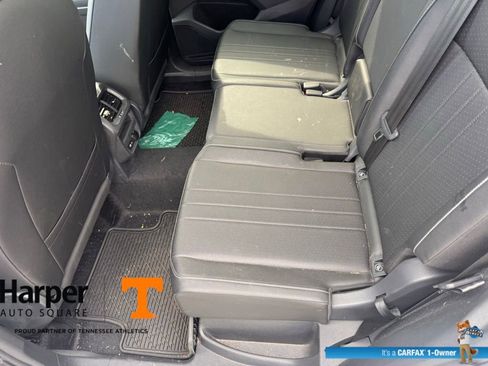 Used 2024 Volkswagen Tiguan SE R-Line image 10