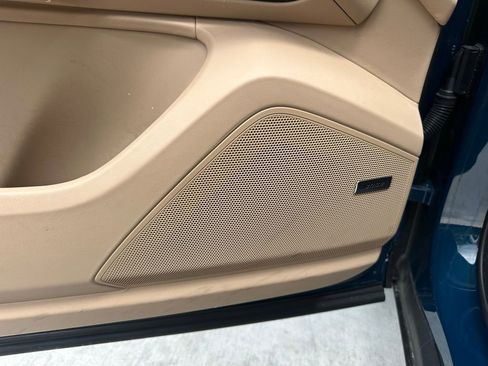 Certified 2025 Porsche Cayenne E-Hybrid AWD/4WD image 22