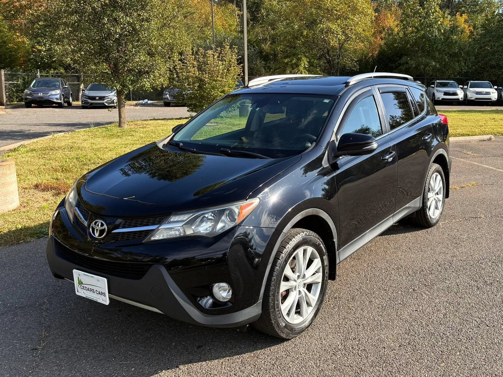 Used 2015 Toyota RAV4 Limited w/ Technology Package AWD/4WD image 3