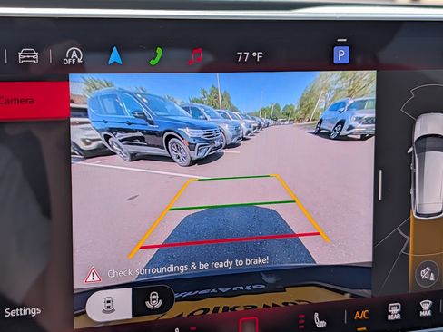 Certified 2025 Volkswagen Tiguan SE w/ Panoramic Sunroof Package AWD/4WD image 27