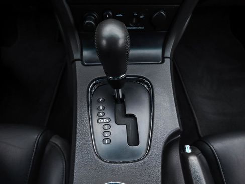 Used 2002 Ford Thunderbird image 22