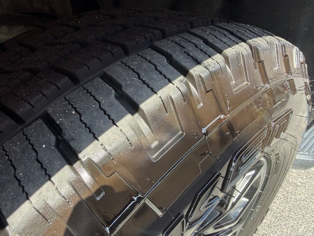 Used 2024 Ford Expedition XLT RWD image 40