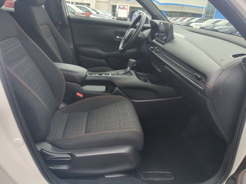 Used 2024 Honda HR-V Sport image 32