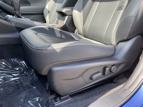Used 2025 Subaru Crosstrek 2.5i Wilderness w/ Crosstrek Mirror Package AWD/4WD image 13
