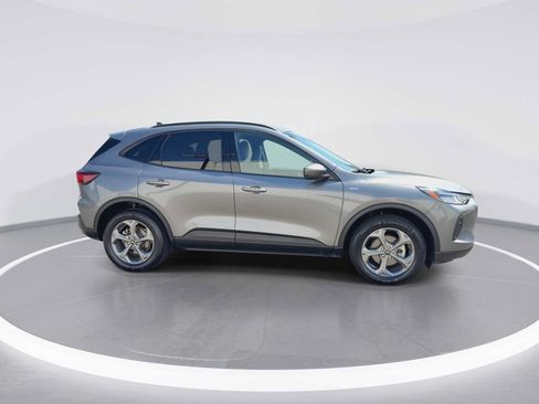 Used 2025 Ford Escape ST-Line Select AWD/4WD image 9