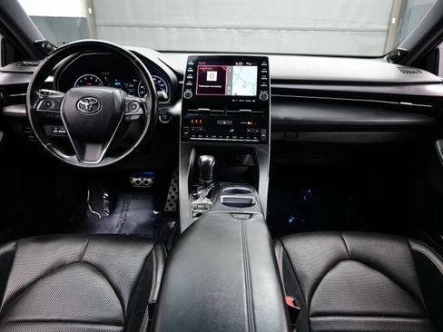 Used 2019 Toyota Avalon Touring w/ Advanced Safety Package FWD image 17