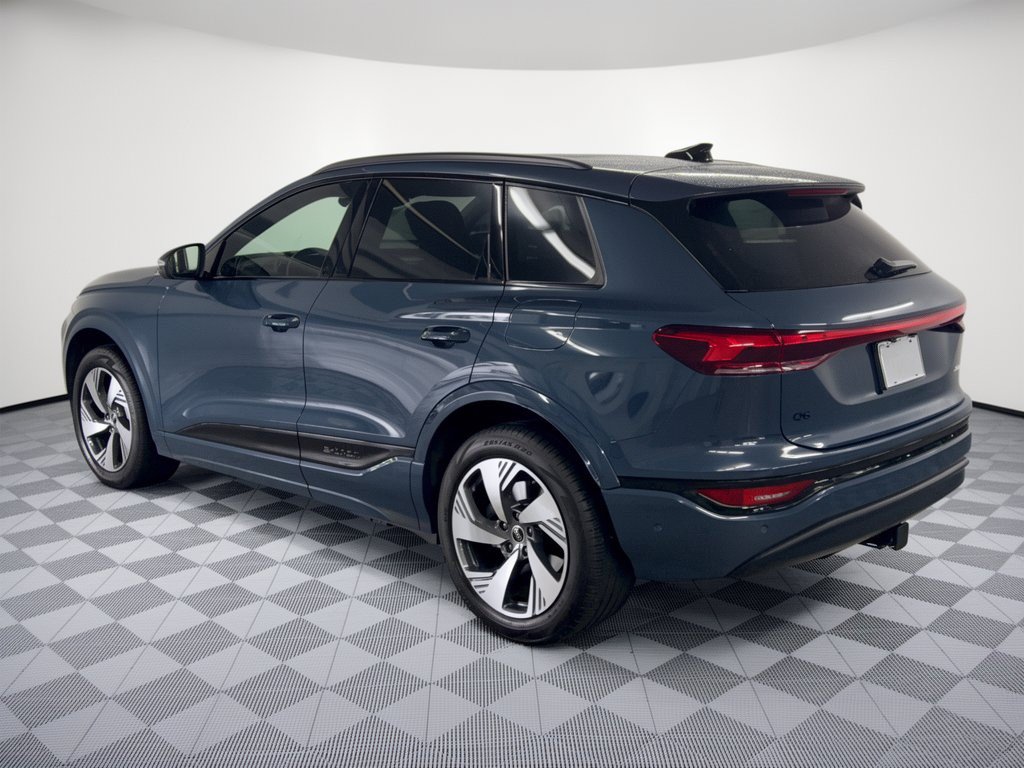Used 2025 Audi Q6 e-tron Premium w/ Convenience Package AWD/4WD image 3