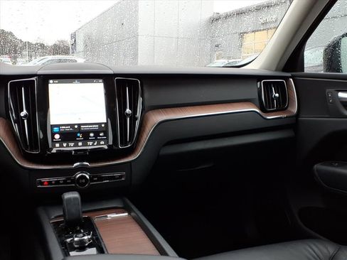 Certified 2023 Volvo XC60 B5 Plus w/ Climate Package image 11