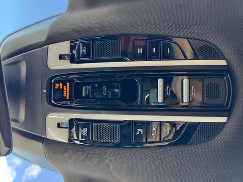 Used 2018 Porsche Panamera 4S Executive w/ Sport Chrono Package image 25