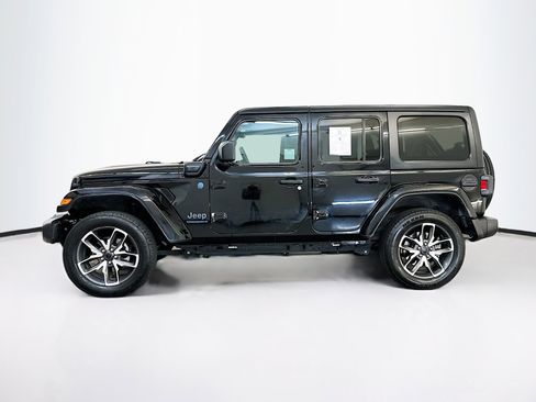 Used 2024 Jeep Wrangler Sport S image 4