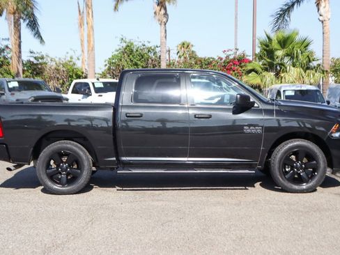 Used 2018 RAM 1500 Express w/ Black Ram 1500 Express Group RWD image 10