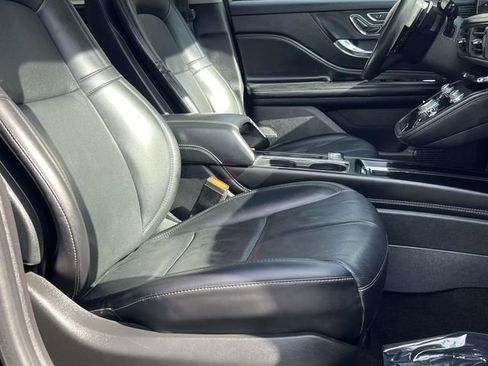 Used 2022 Lincoln Corsair AWD w/ Premium Package image 22