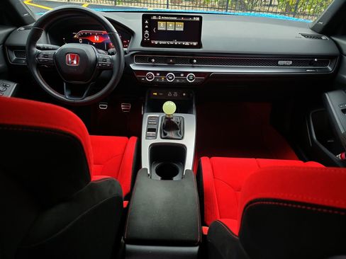 Used 2023 Honda Civic Type R image 14