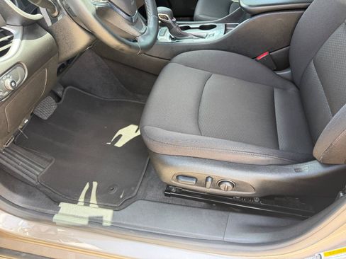 Used 2024 Chevrolet Malibu RS FWD image 18