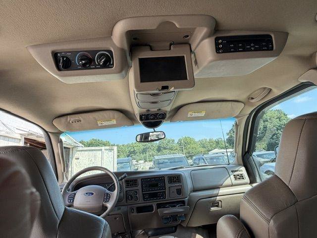 Used 2003 Ford Excursion Limited AWD/4WD image 13