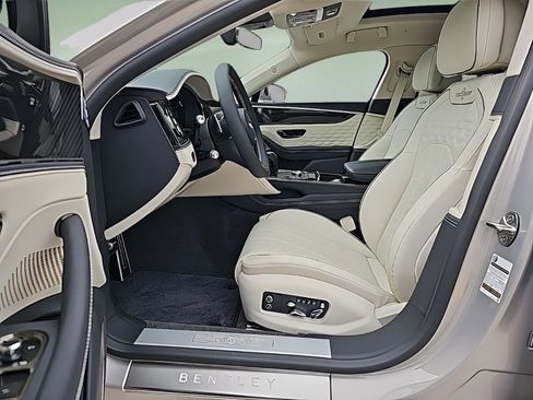 New 2025 Bentley Flying Spur Plug-In Hybrid image 18