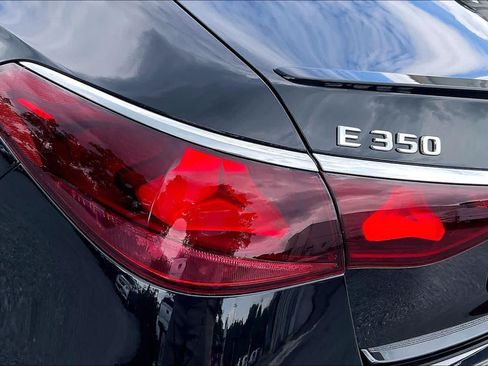 Used 2025 Mercedes-Benz E 350 4MATIC Sedan image 29
