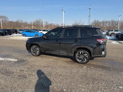 Used 2025 Subaru Forester Limited w/ Popular Package #2 image 18