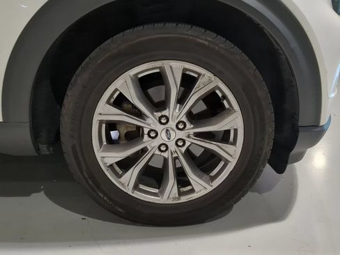 Used 2021 Ford Explorer Limited AWD/4WD image 6