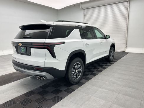Certified 2026 Chevrolet Traverse LT AWD/4WD image 9