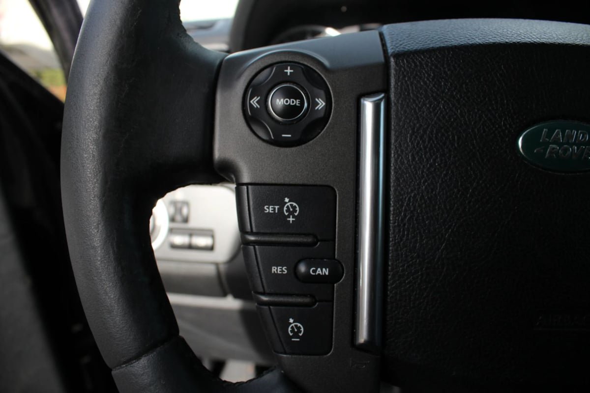 Used 2011 Land Rover LR4 HSE LUX AWD/4WD image 28