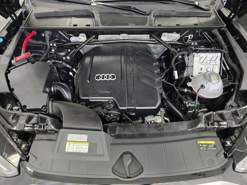 Certified 2025 Audi Q5 2.0T Premium Plus w/ Premium Plus Package image 10