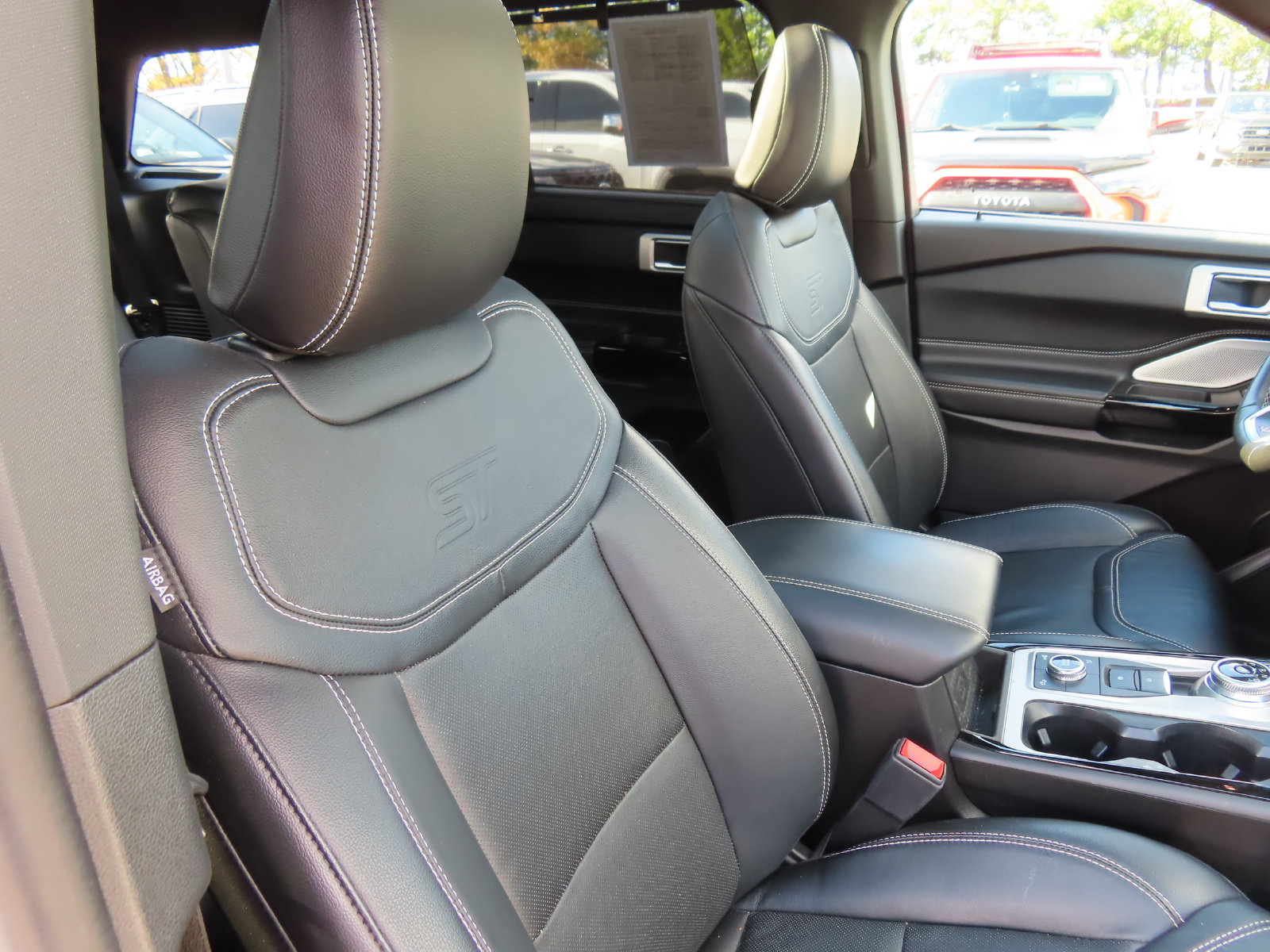 Used 2023 Ford Explorer ST w/ Equipment Group 401A AWD/4WD image 35