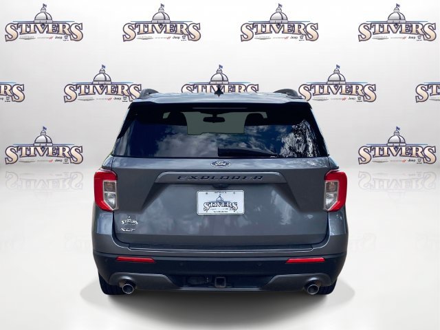 Used 2023 Ford Explorer XLT w/ Equipment Group 202A RWD image 7