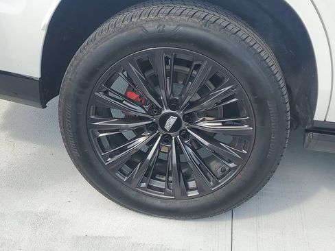 Used 2023 Cadillac Escalade V w/ LPO, ONYX Package AWD/4WD image 11