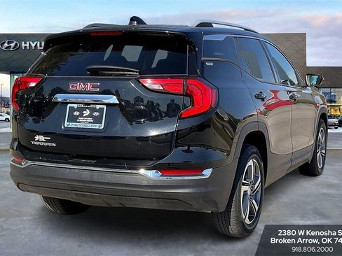 Used 2021 GMC Terrain SLT image 9