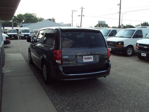 Used 2017 Dodge Grand Caravan SE w/ Power Window Group FWD image 5