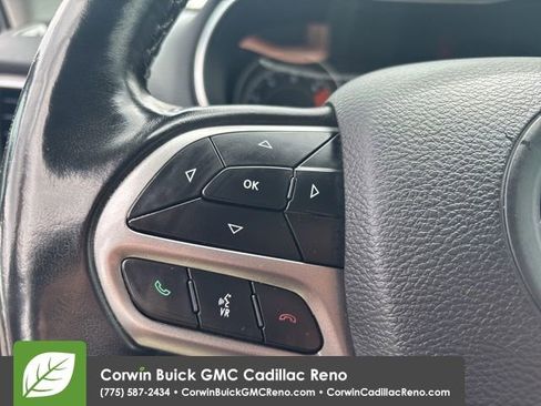 Used 2019 Jeep Cherokee Latitude Plus w/ Comfort/Convenience Group image 15