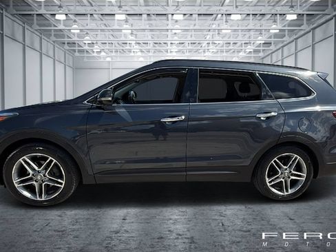 Used 2018 Hyundai Santa Fe FWD image 2