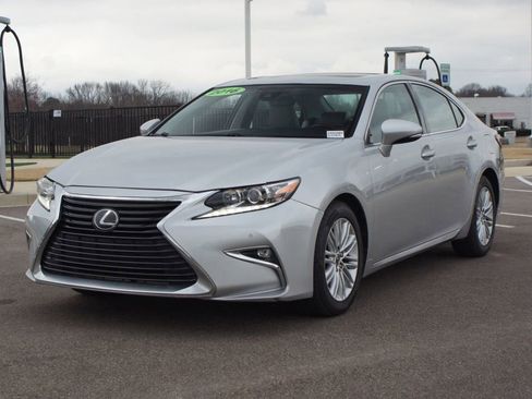 Used 2016 Lexus ES 350 w/ Navigation System Package image 16
